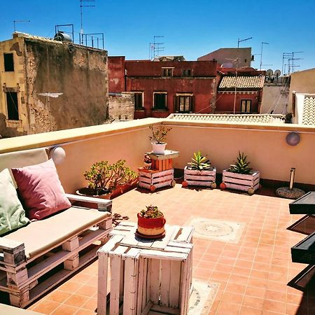 シラクーサ La Terrazza Sul Vicolo Bed & Breakfast エクステリア 写真